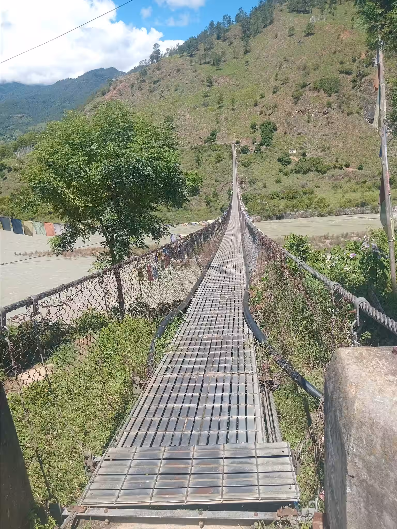 The approach to the Punakha suspension bridge