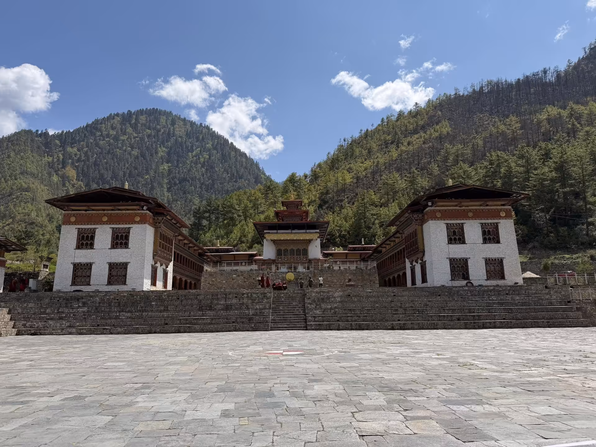 Paved approach and gatehouses at Lhakhang Karpo